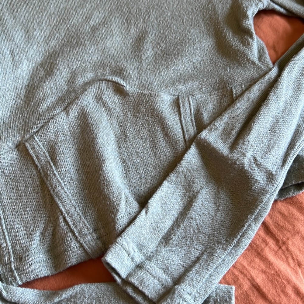 Long sleeves - Picture 3 of 3